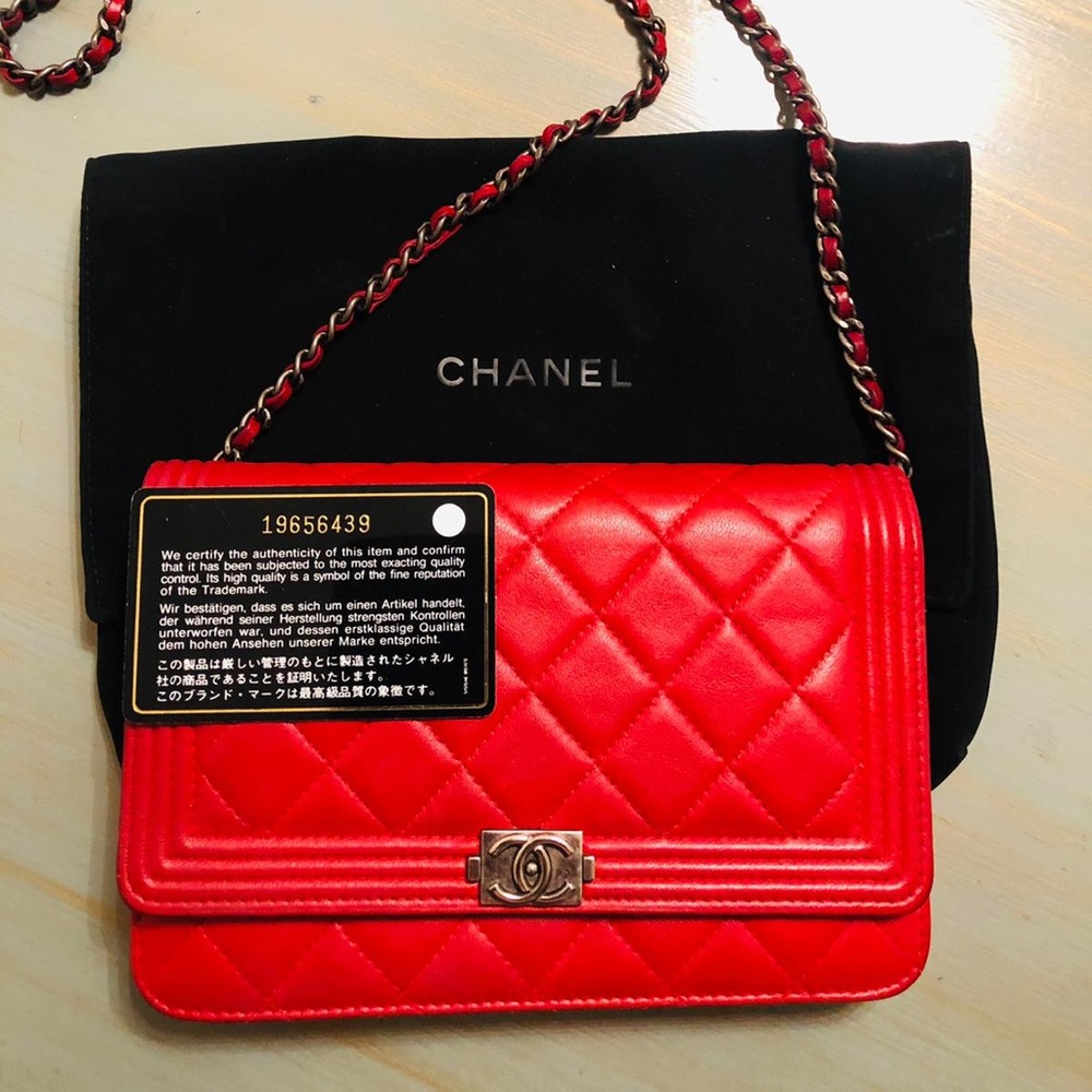 CHANEL lambkin red WOC